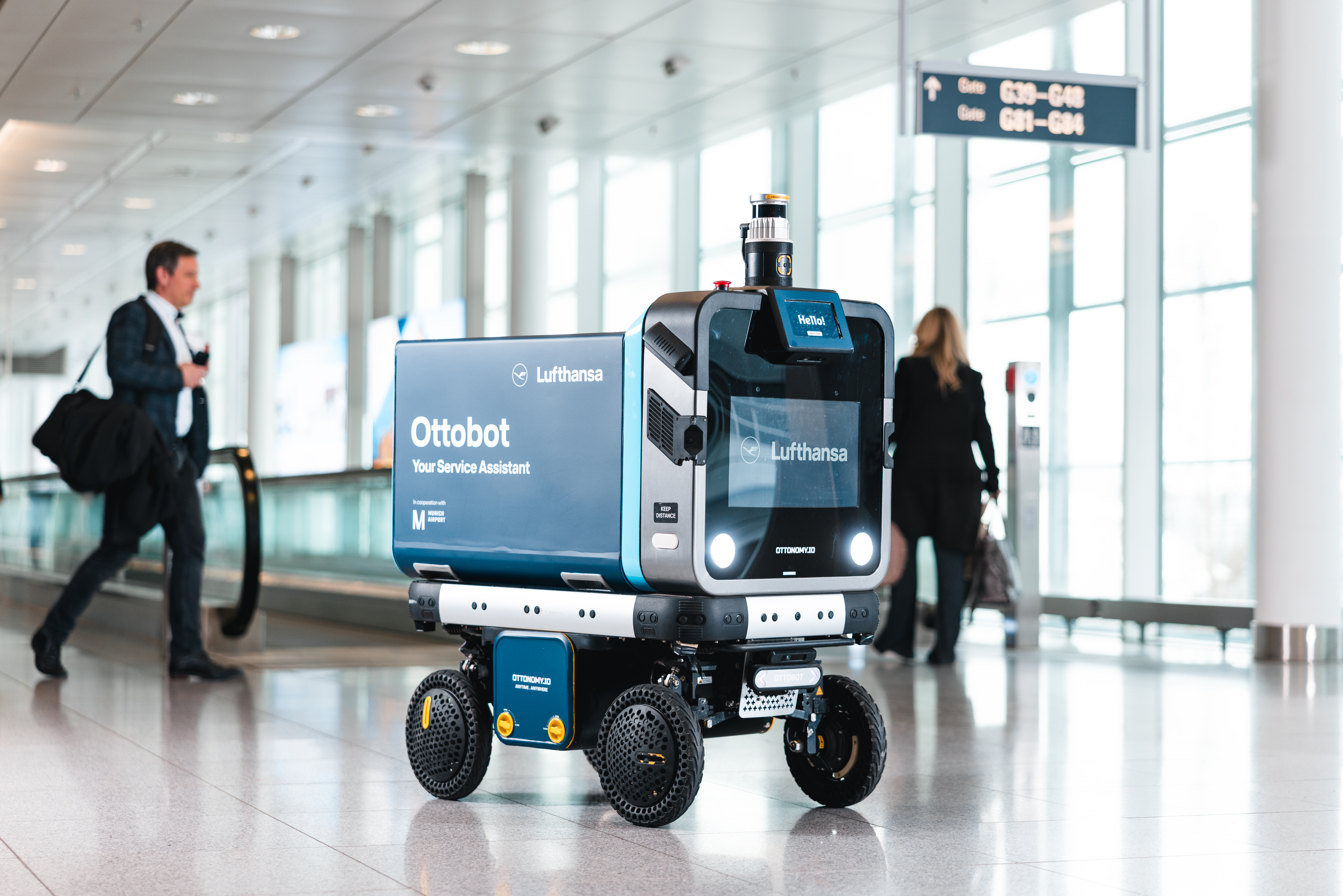 Flughafen München: Künftig rollen zwei autonome Roboter im Terminal 2 herum.