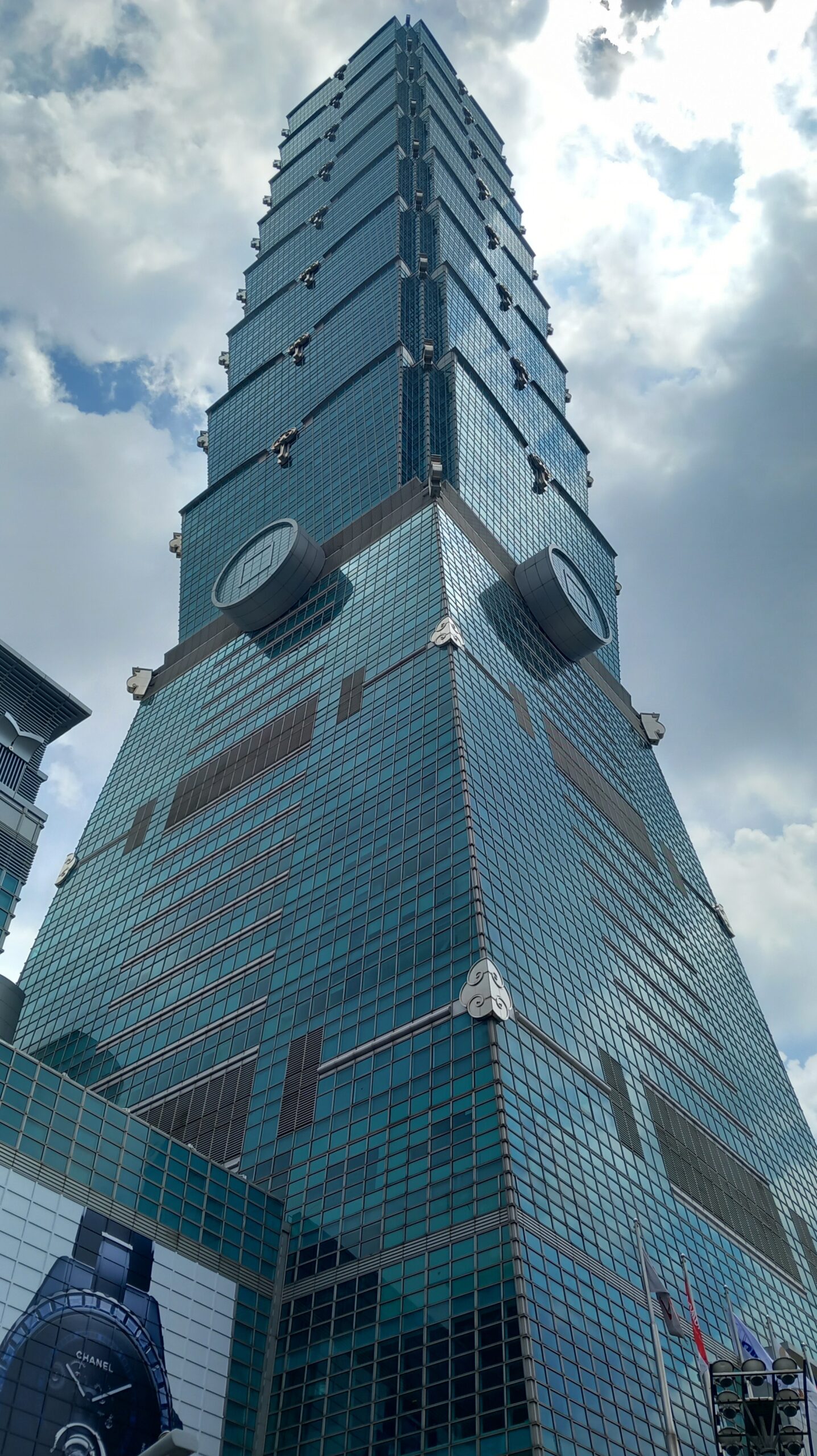 Der Taipeh 101 war einst das höchste Gebäude der Welt und belegt aktuell Platz 3 im globalen Ranking der höchsten Wolkenkratzer.  Bild: Wolfgang Borgmann
