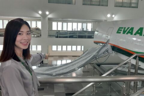 Joy Peng war früher selbst als Flugbegleiterin für Eva Air unterwegs und bildet jetzt mit ihrem Team die nächste Generation aus. 