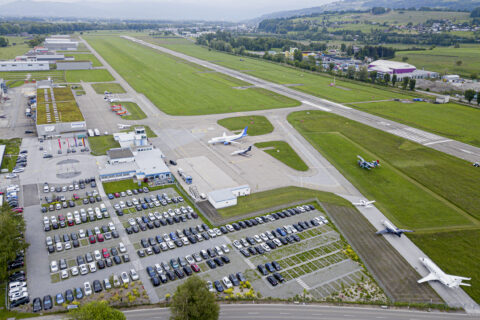Der Flugplatz St. Gallen-Altenrhein wird von der People‘s Air Group betrieben.