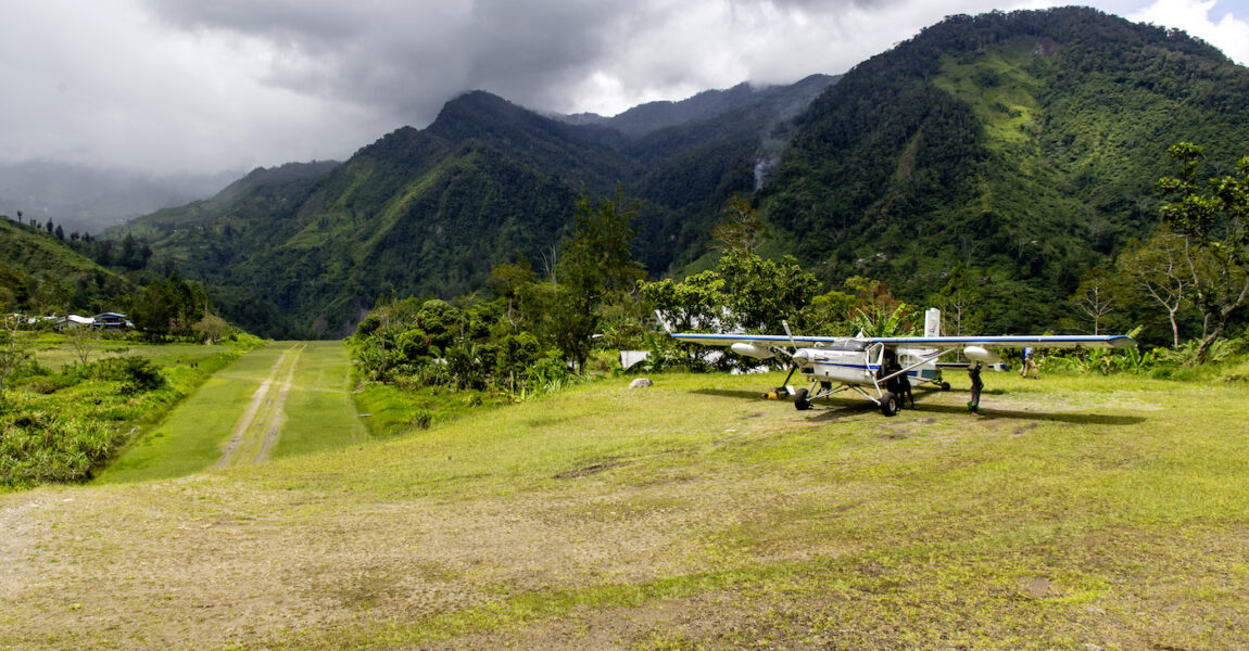 In Angguruk gibt es eine größere Parkfläche als auf den übrigen Plätzen West-Papuas.
