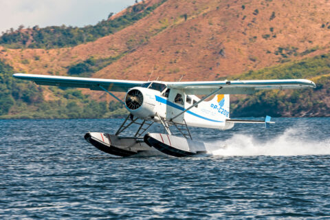 Start zum Sonnenuntergangs-Flug mit der DHC-2 über Busuanga