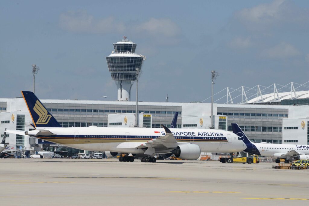 Eine A350 der Singapore Airlines am Flughafen München.