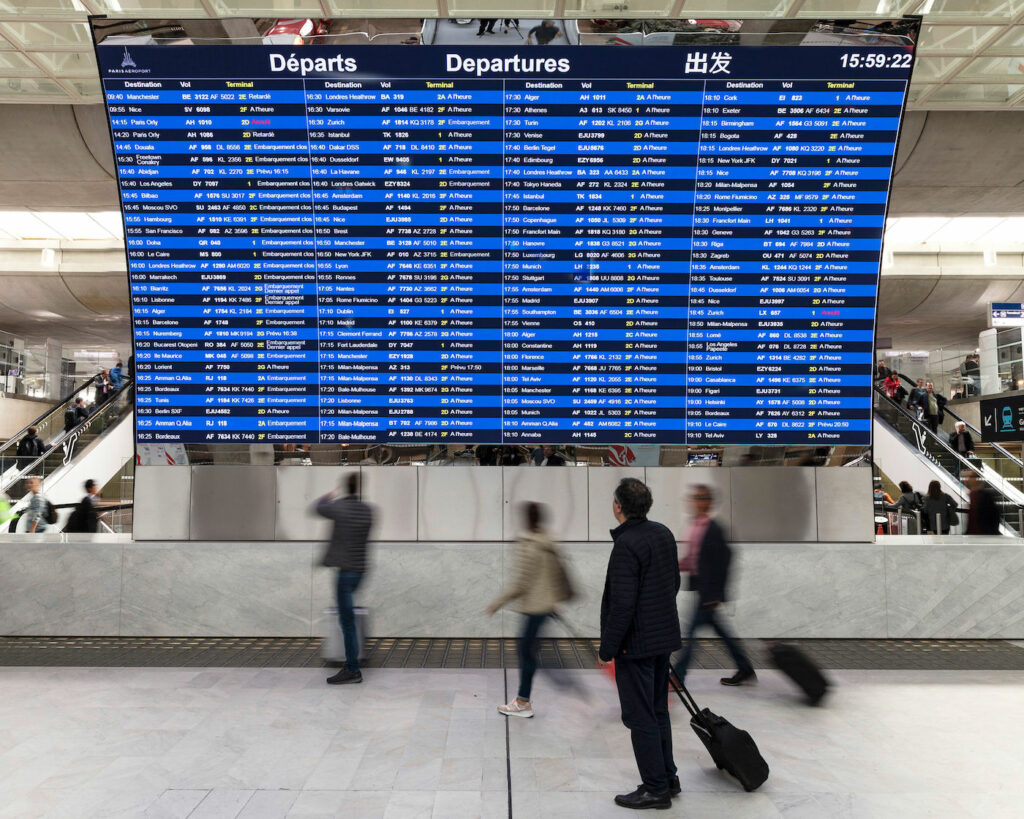 Anzeigentafel Paris Charles de Gaulle