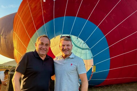 Eurowings-CEO Jens Bischof (re.) nahm sich die Zeit, um mit AERO-Autor Kurt Hofmann über Streckennetz, Flotte und den Wettbewerb im Markt zu sprechen.