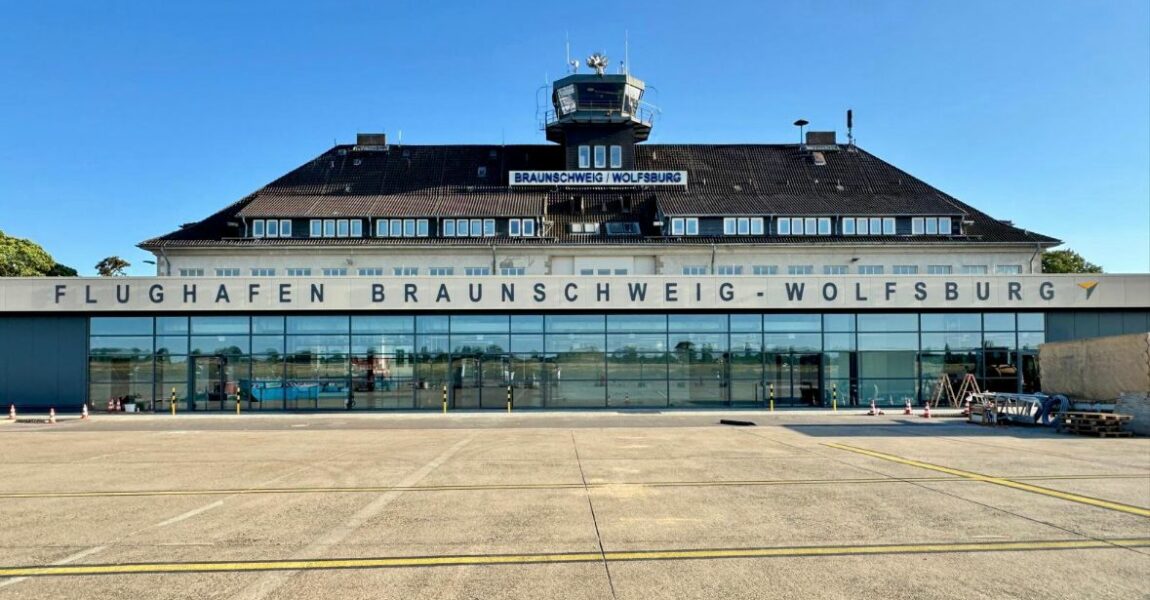 Der Forschungs-Flughafen Braunschweig-Wolfsburg hat jetzt vier Millionen Euro in ein neues Terminal investiert.