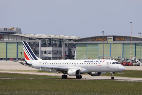 Die Strecke war zuletzt von der Tochtergesellschaft Hop! bedient worden.