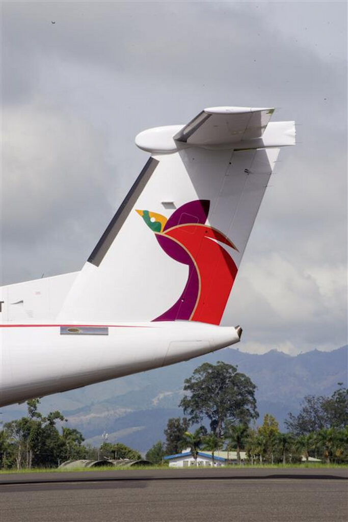 Leitwerk einer Air Niugini Maschine mit Paradiesvogel