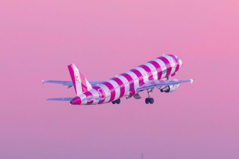 Die pinke A320 von Condor.