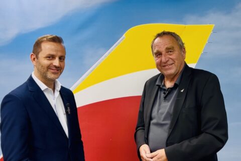 Iberia COO Ramiro Sequeira (l.) und AERO INTERNATIONAL-Mitarbeiter Kurt Hofmann (r.) haben über den Airbus A321XLR gesprochen.