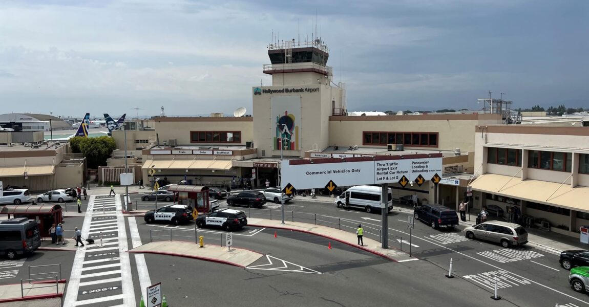 Der Tower am Flughafen Burbank musste zeitweise schließen, weil kein einziger Fluglotse verfügbar war.