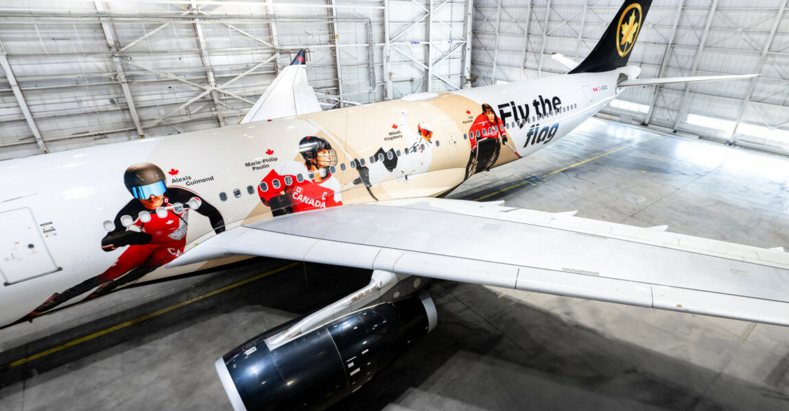 Sonderlackierung einer Maschine von Air Canada  für die Olympischen Winterspiele 2026.