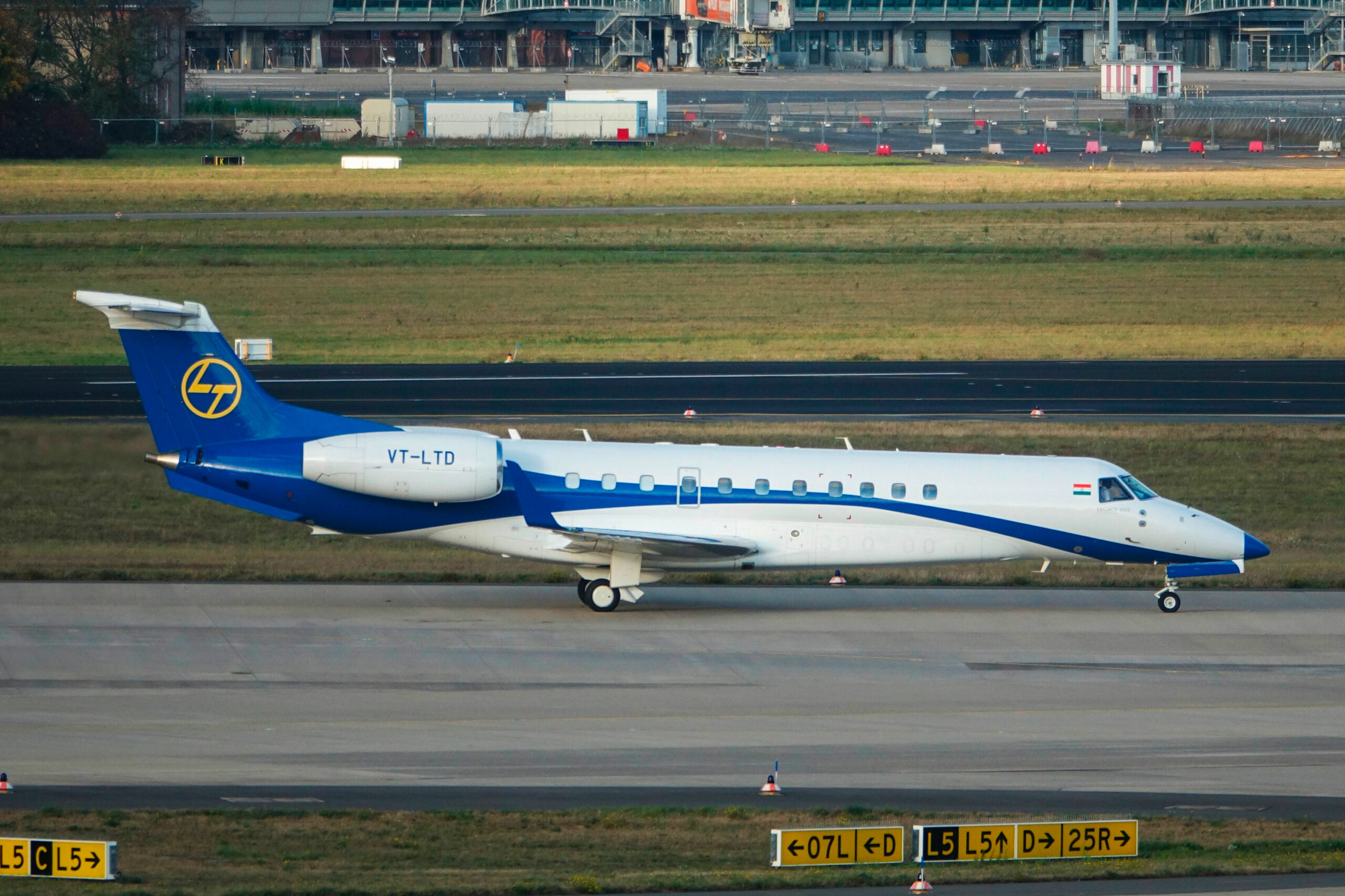 Embraer EMB-135