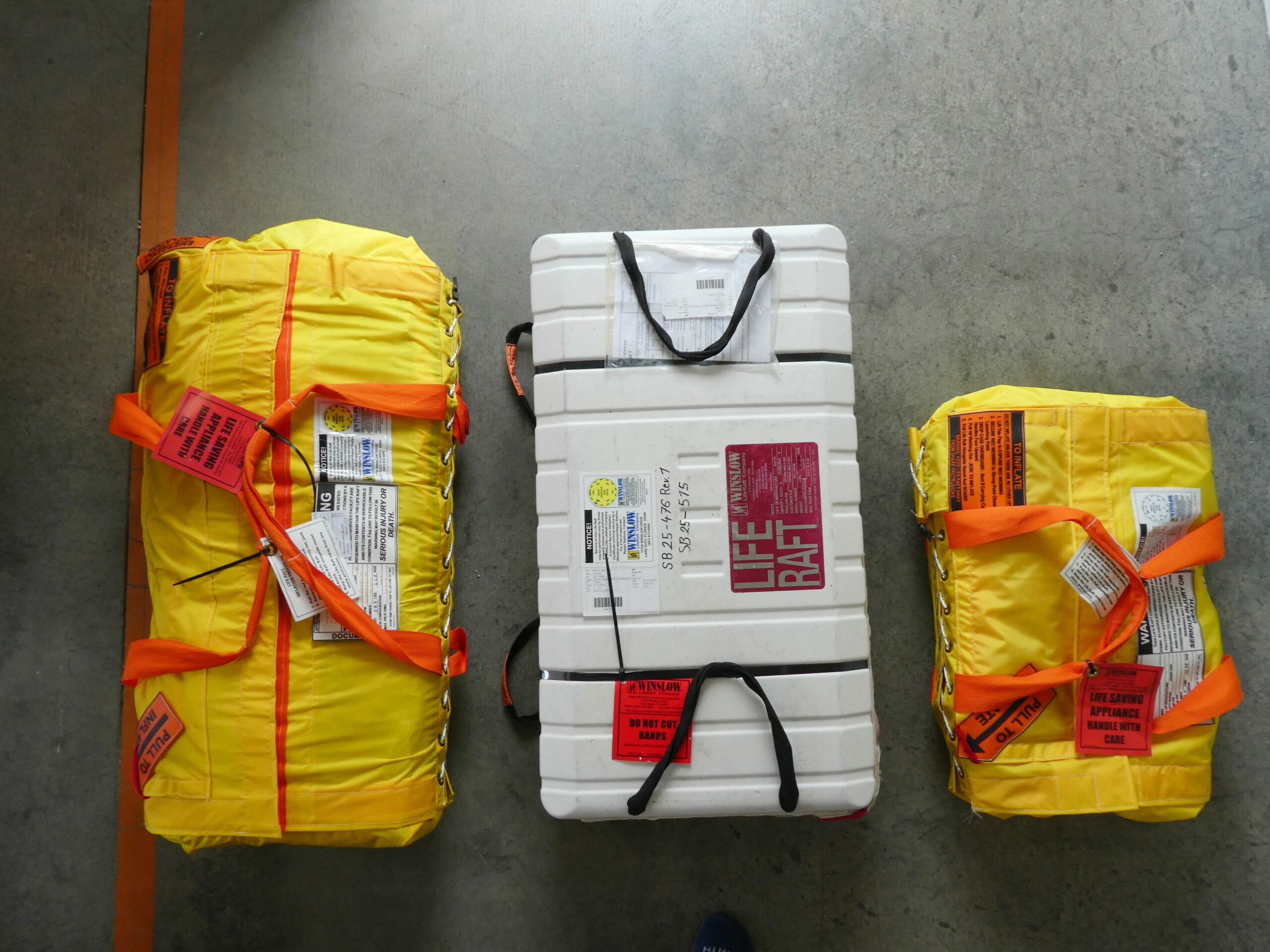 Rettungsinsel vom Flugzeug