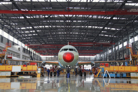 Endmontage eines Flugzeugs der A320neo-Familie im chinesischen Tianjin.