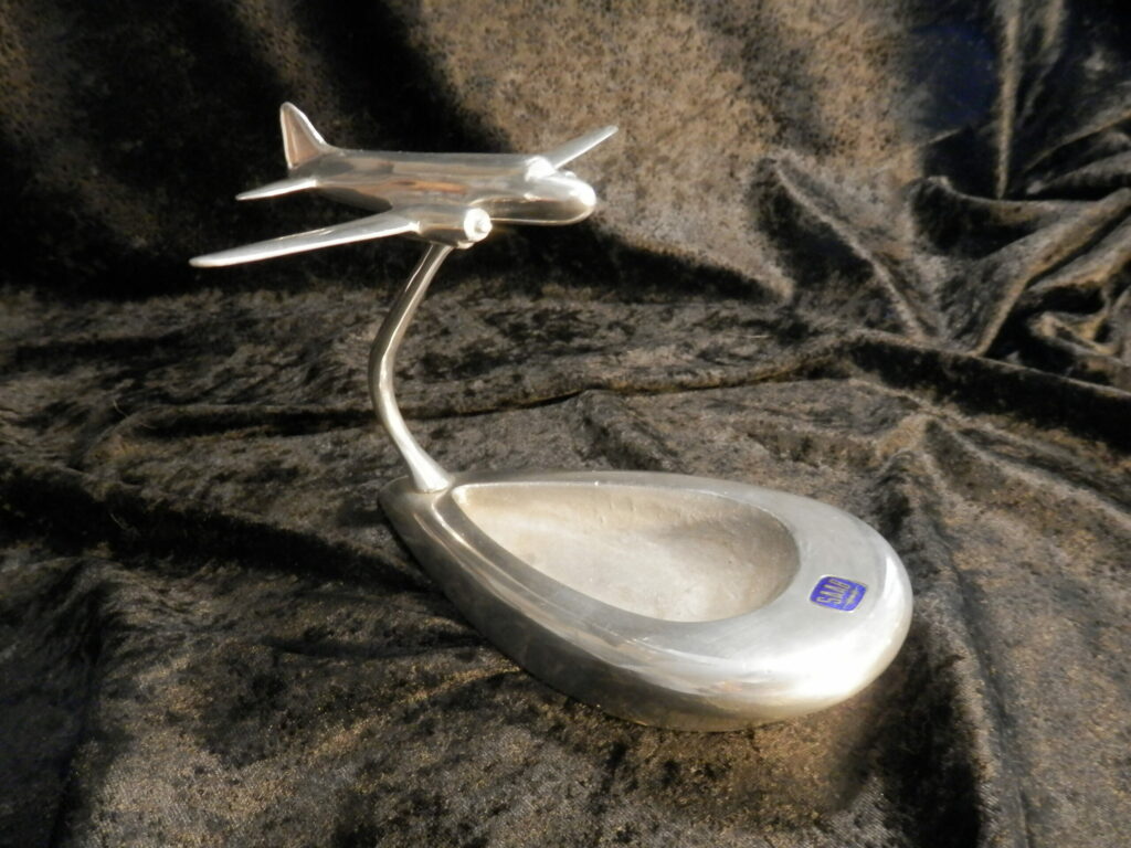 Saab 90 Scandia, SAAB, Aschenbechermodell