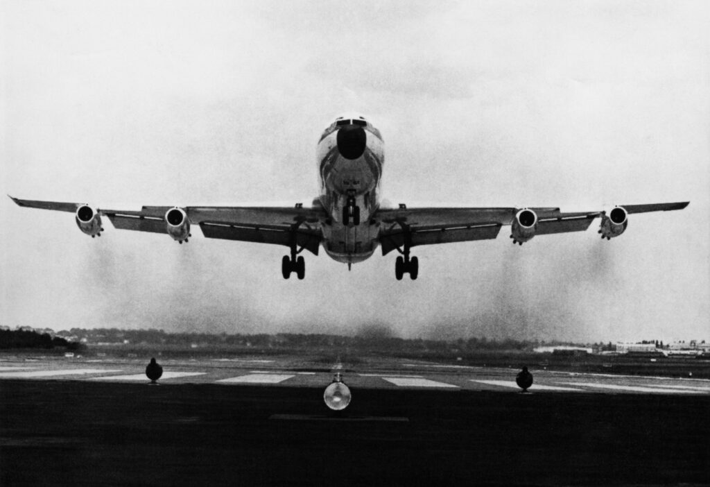 Boeing 707-430, Lufthansa, Start, Hamburg