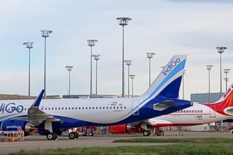 Die indische Indigo hat über 400 fabrikneue Jets bestellt. Die meisten davon Maschinen der A320neo-Familie, wie hier eine A320neo am Airbus-Auslieferungszentrum in Toulouse. 