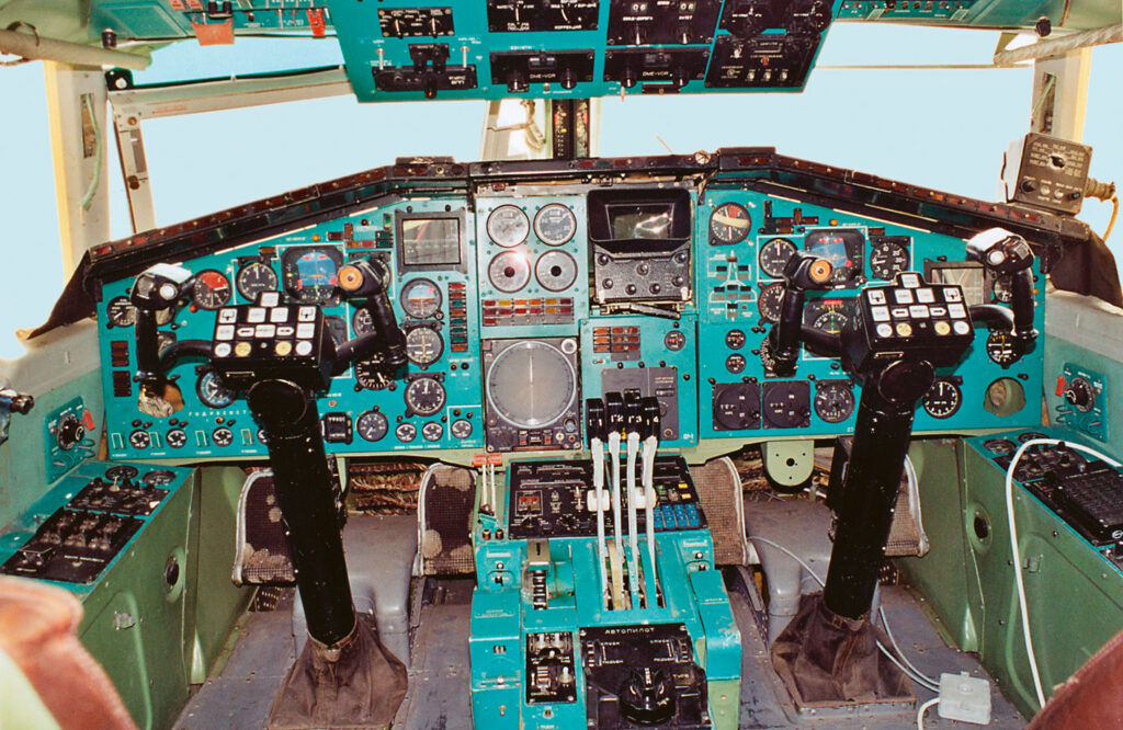 Technik Museum Sinsheim, Tu-144 Cockpit, Tupolev