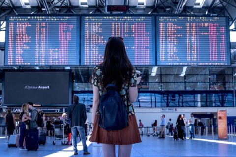 Was darf mit ins Handgepäck und was nicht? Eine Frage die sich viele vor dem Flug stellen.