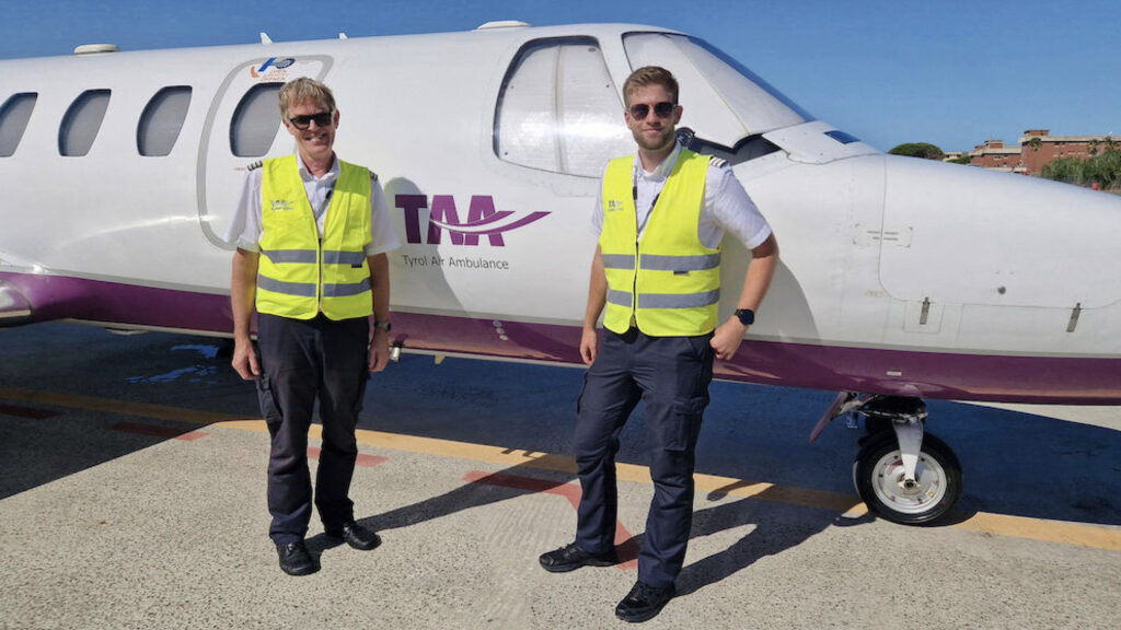 Flugkapitän Thomas Ruef (l.) und First Officer Magnus Maas
