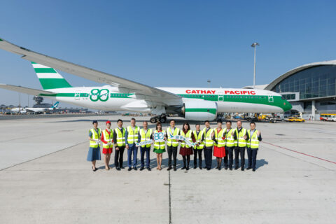 Cathay Pacific feiert 80 Jahre mit einer Sonderlackierung.
