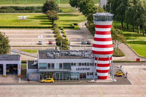Der niederländische Flughafen Lelystad soll 2027 für Ferienflüge geöffnet werden.