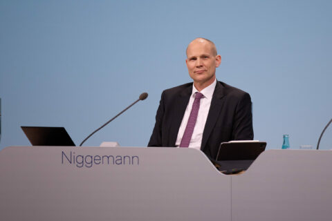 Dr. Michael Niggemann ist Mitglied des Vorstandes der Deutschen Lufthansa AG und verantwortet die Bereiche Personal und Recht.
