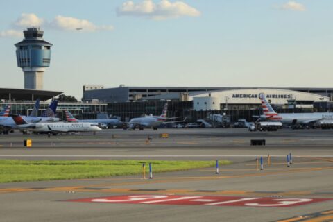 Flughafen LaGuardia.
