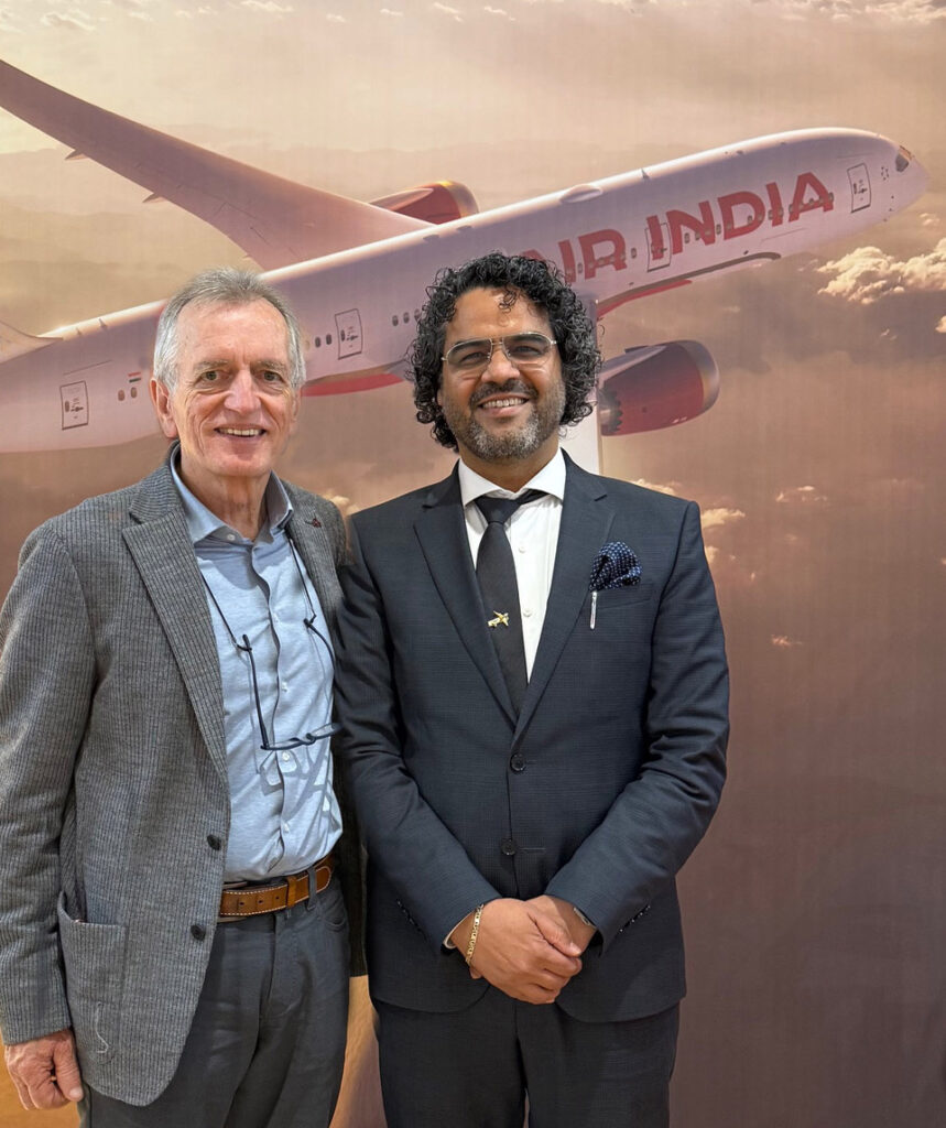 AERO-Herausgeber Dietmar Plath und Sachin Verma von Air India im Gespräch.