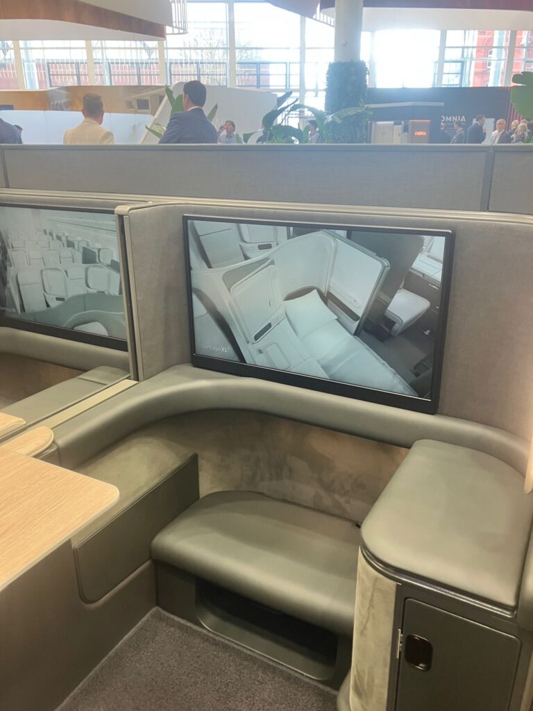 Thompson Aero Seating Vantage XL