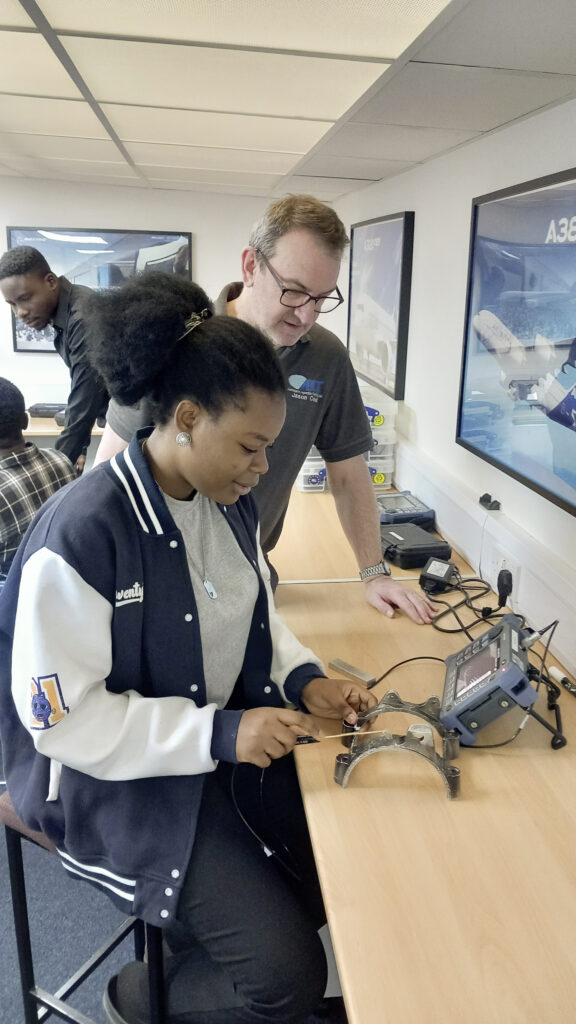 Praktischer NDT-Unterricht, AIT, London-Stansted