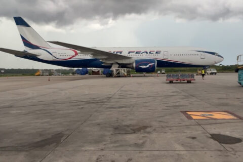 Air Peace pendelt mit Boeing 777 zwischen Nigeria und den Londoner Flughäfen Heathrow und Gatwick. 