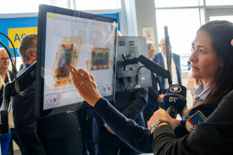 Airport Nürnberg CT-Scanner Sicherheitskontrolle