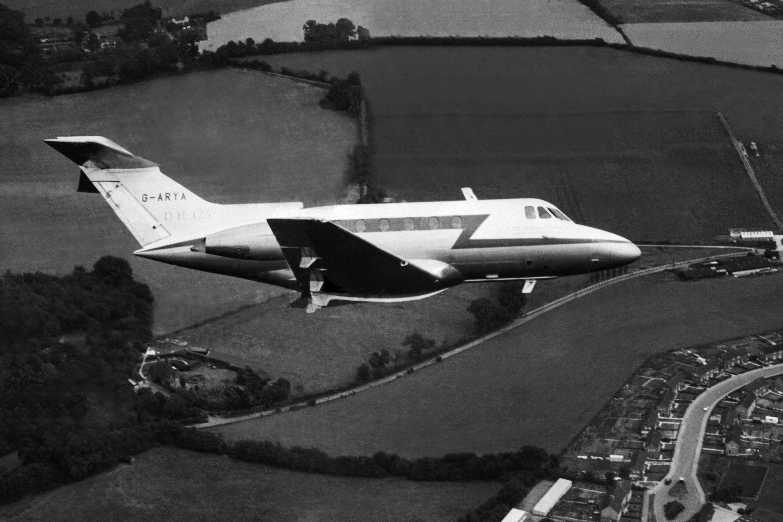 DH.125, Erstflug