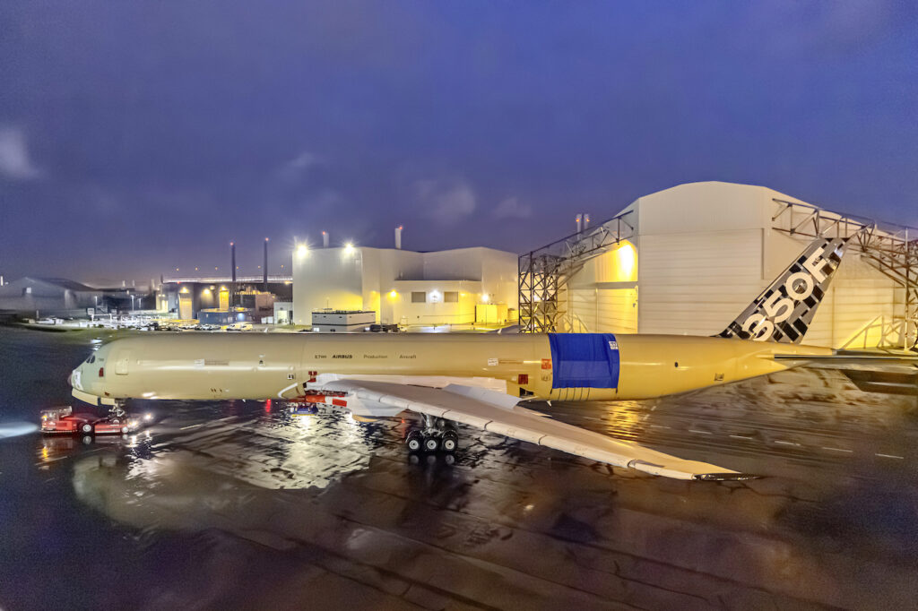 Strukturmontage der ersten A350F