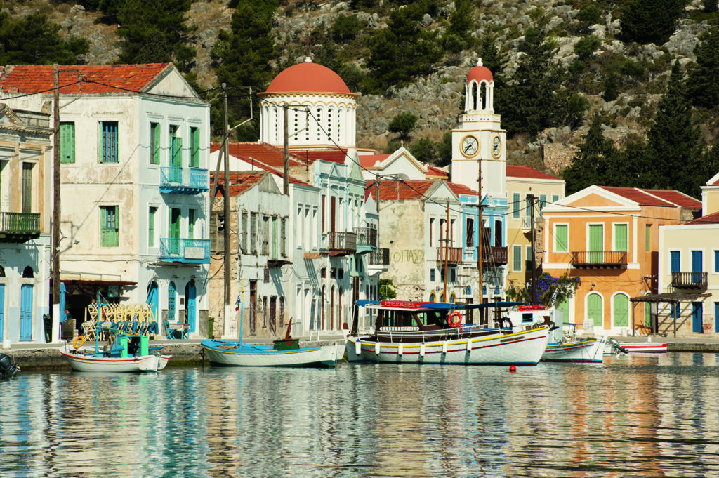 Der Hafen von Kastelorizo.