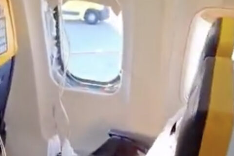 Ryanair Zwischenfall Fensterbruch