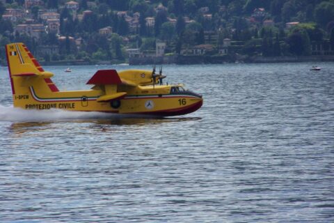 Die Canadair ist momentan vielerorts in Europa bei den Waldbränden im Einsatz.