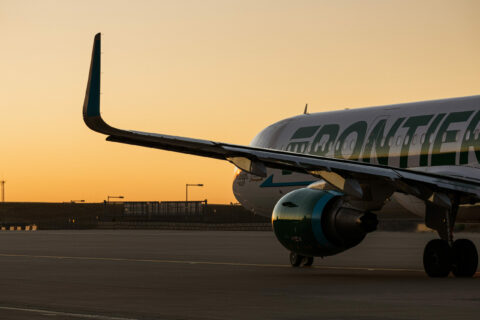 Auch Ultra-Low-Coster Frontier Airlines ist bemüht, den Umsatz zu steigern – beispielsweise mit einem Premium-Angebot.