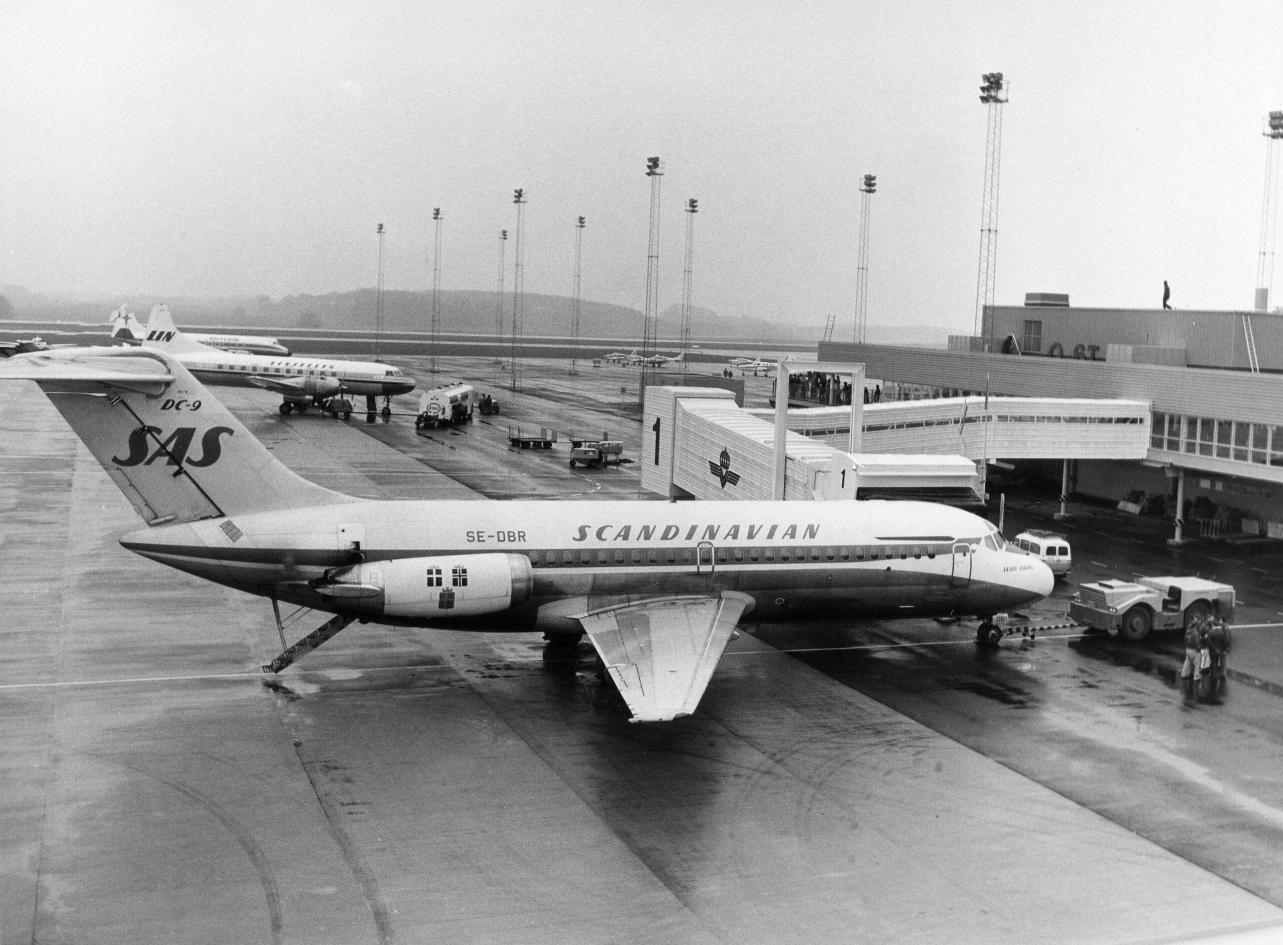 SAS, DC-9-21
