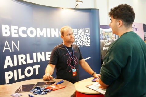 Die FFH Aviation Training ist einer der 30 Aussteller auf der PCL 2026. Am Stand gab es viele Informationen rund um den Pilotenberuf.