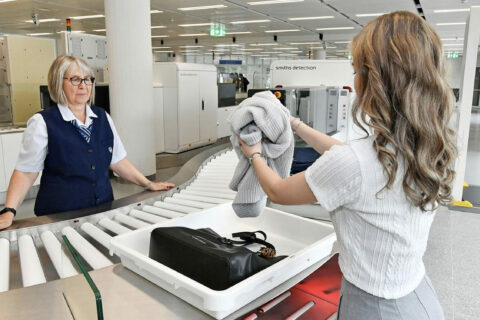 Schneller durch die Sicherheitskontrolle dank neuer CT-Scanner.