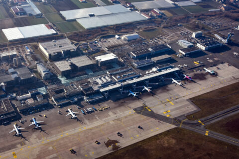 Luftaufnahme vom Vorfeld des Nürnberg Airports.